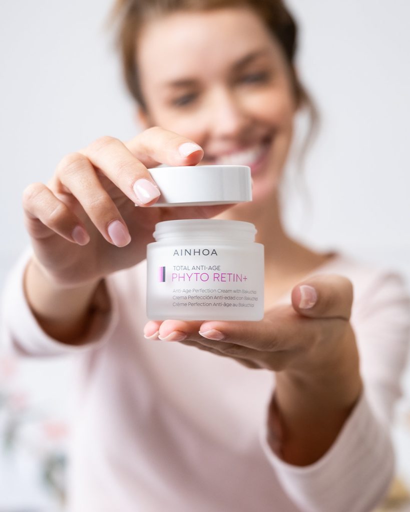 Voeding en anti-ageing verzorging voor een huid die vernieuwd aanvoelt. ✨ 🤍